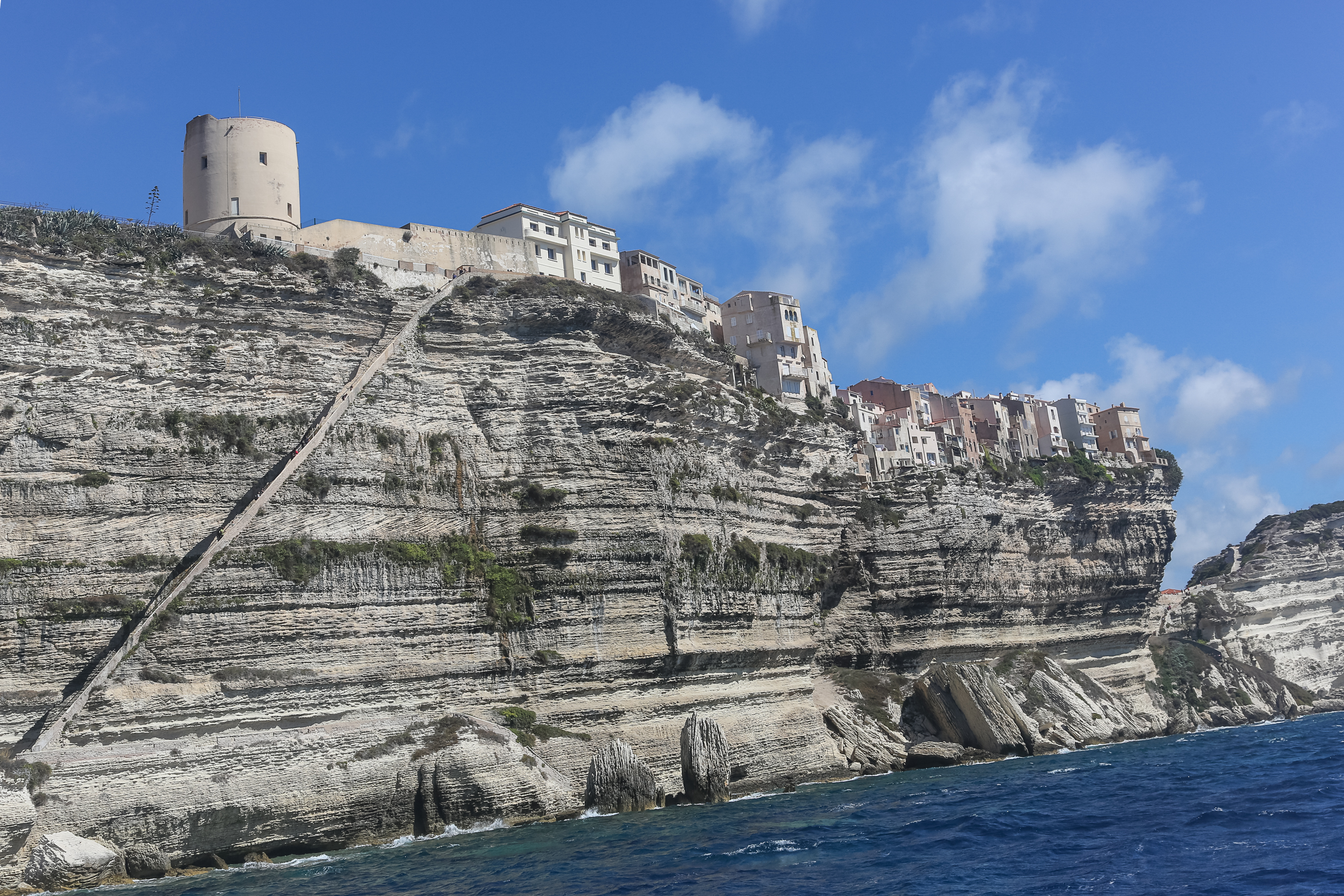 Bonifacio is his famous staircase (Corse).jpg